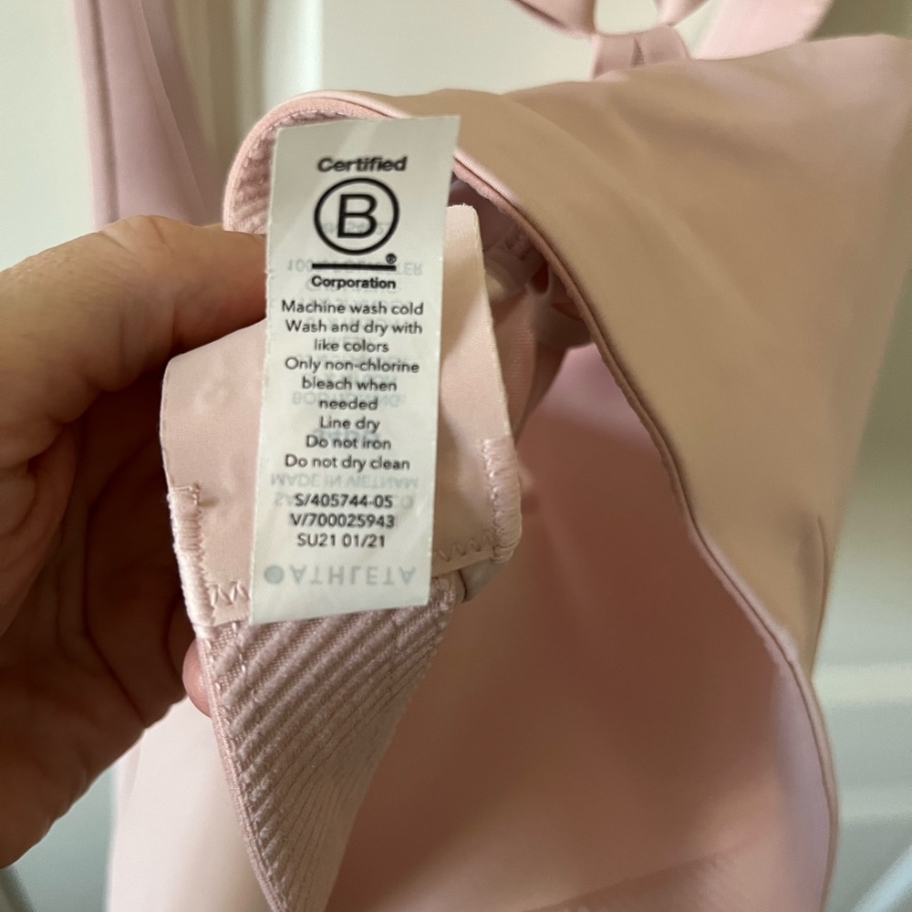 LIKE NEW Athleta Advance Bra 34DD - Picture 9 of 9